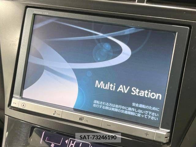 Toyota PRIUS ALPHA 2014-02 219232-2