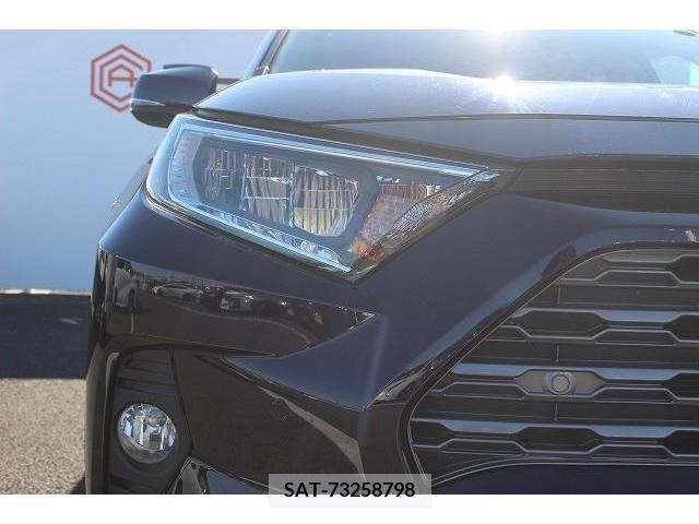 Toyota RAV4 2019-12 208379-10