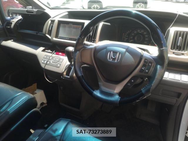 Honda STEP WGN 2013-07 286111-2
