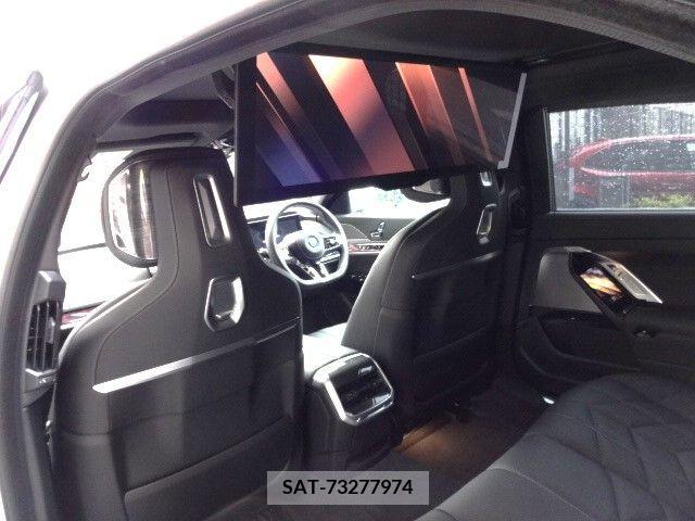 Bmw i7 2023-12 318984-18