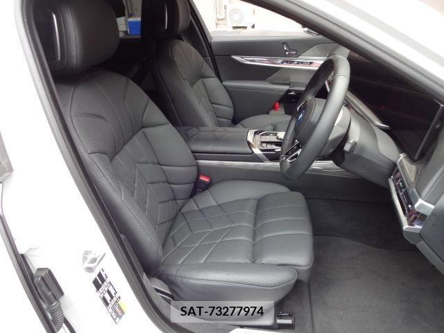 Bmw i7 2023-12 318984-15