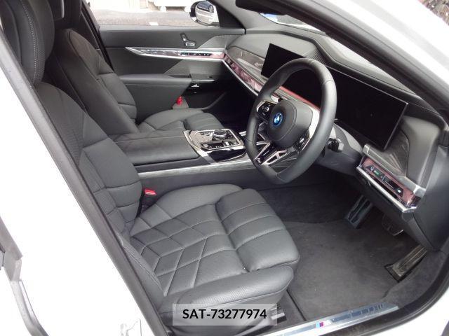Bmw i7 2023-12 318984-14
