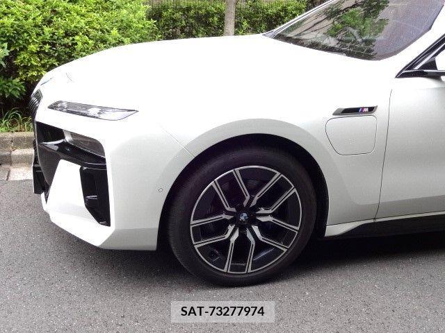 Bmw i7 2023-12 318984-4
