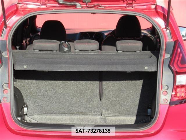 Nissan NOTE 2019-01 365449-7