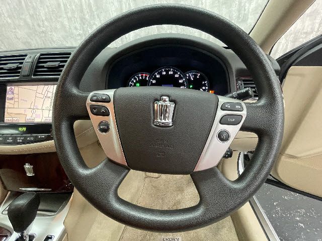 Toyota CROWN SEDAN 2011-12 192780-13