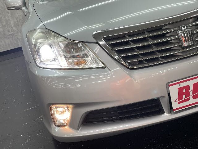 Toyota CROWN SEDAN 2011-12 192780-26