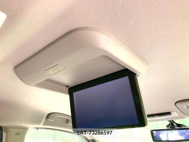 Nissan SERENA 2019-05 284136-3