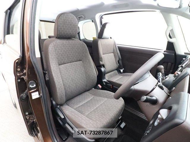 Toyota SPADE 2015-03 213608-3