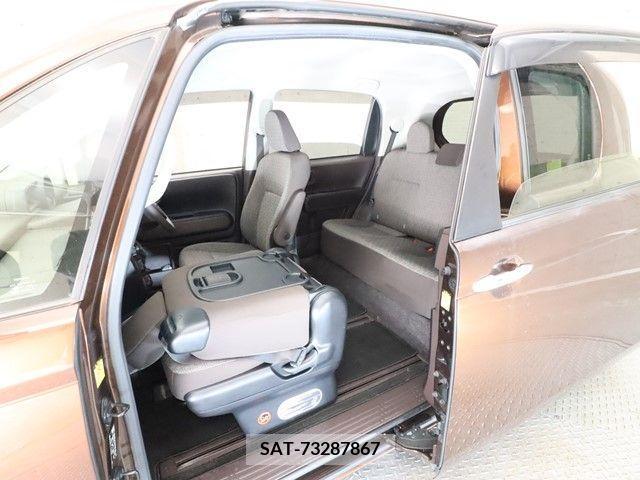 Toyota SPADE 2015-03 213608-7