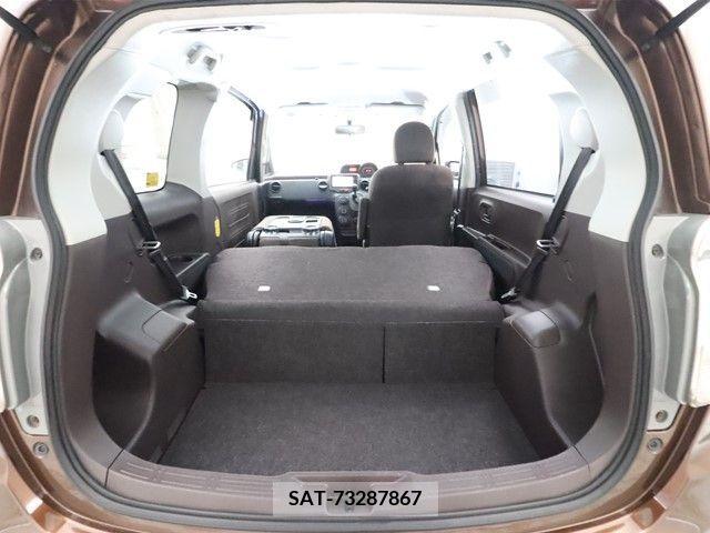Toyota SPADE 2015-03 213608-9