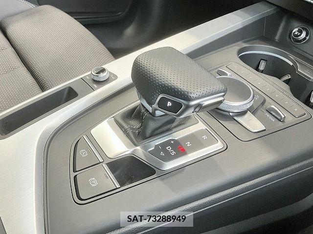 Audi A4 2019-07 207227-11