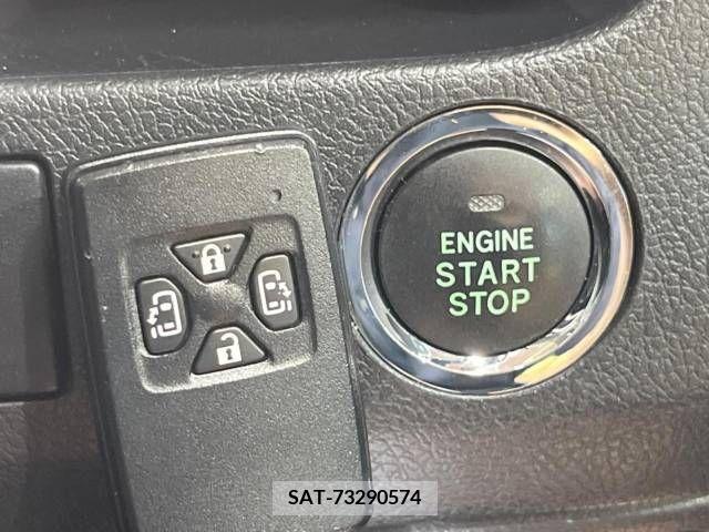Toyota VOXY 2013-06 321335-7