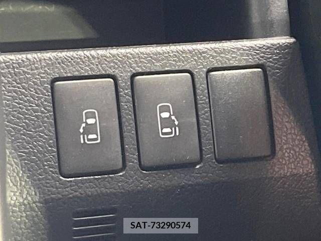 Toyota VOXY 2013-06 321335-5