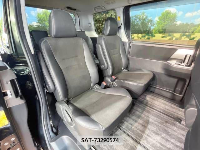 Toyota VOXY 2013-06 321335-14