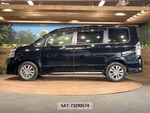 Toyota VOXY 2013-06 321335-19
