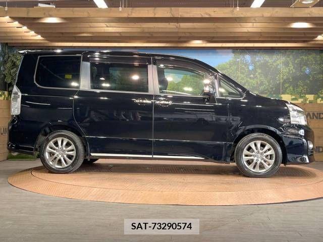 Toyota VOXY 2013-06 321335-18