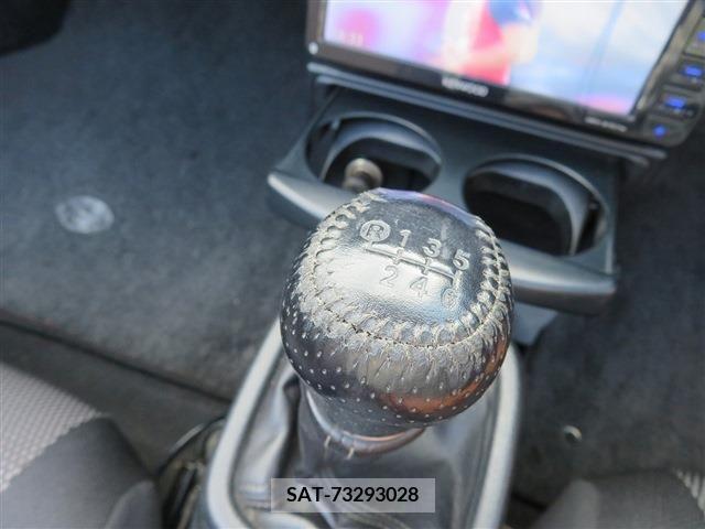 Toyota MR-S 2005-01 252331-18