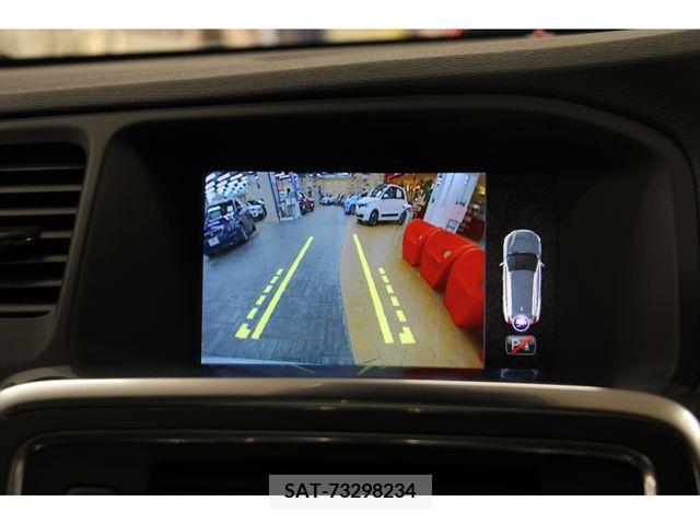 Volvo V60 2018-02 320512-7