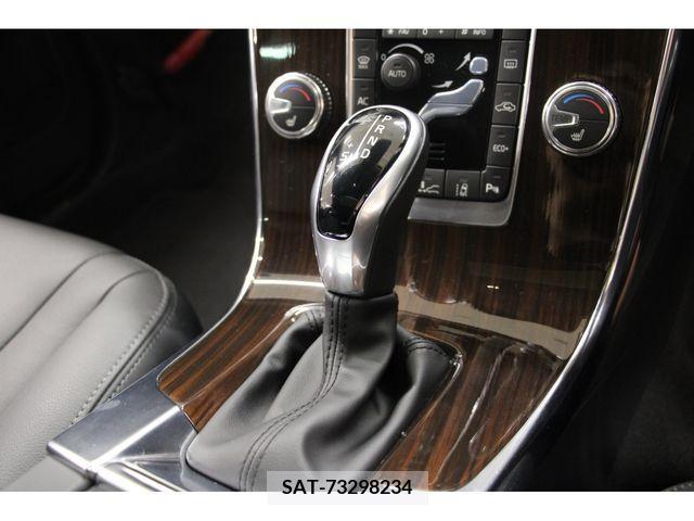 Volvo V60 2018-02 320512-4