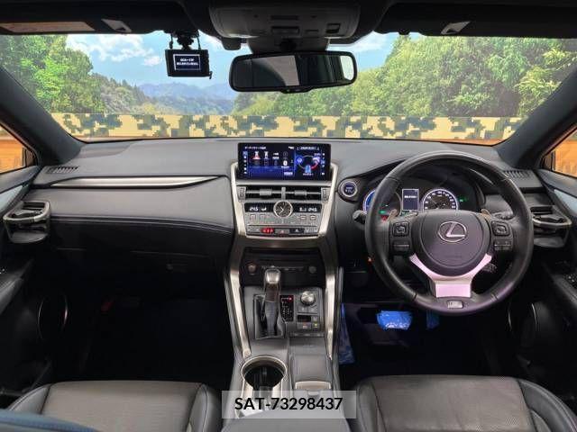 Lexus NX 2021-09 300558-1