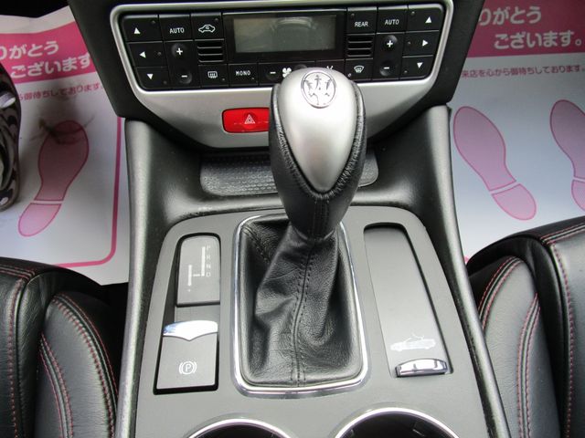 Maserati GranCabrio 2012-08 1060-29