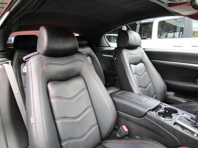 Maserati GranCabrio 2012-08 1060-22