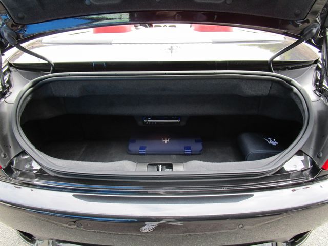 Maserati GranCabrio 2012-08 1060-15