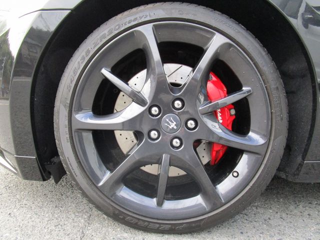 Maserati GranCabrio 2012-08 1060-7