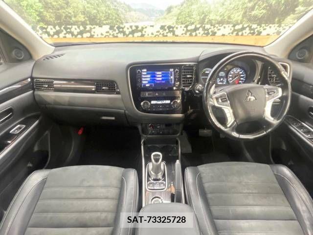 Mitsubishi OUTLANDER PHEV 2015-07 329535-4