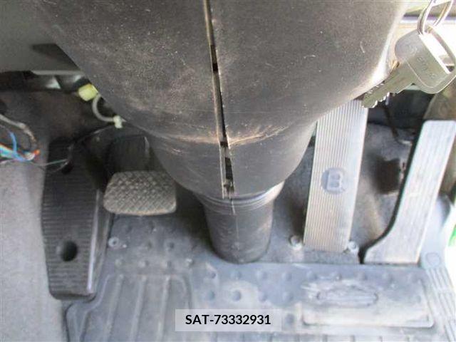 Isuzu GIGA 2013-02 270765-6
