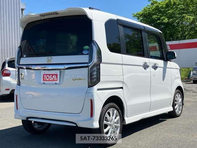 Honda N BOX 2019-04 278843-4