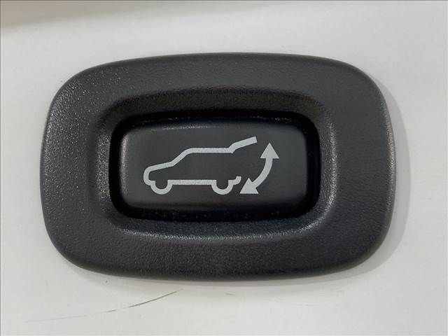 Mitsubishi OUTLANDER PHEV 2018-11 22712-9
