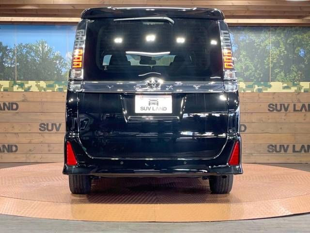 Toyota VOXY 2019-11 13869-15
