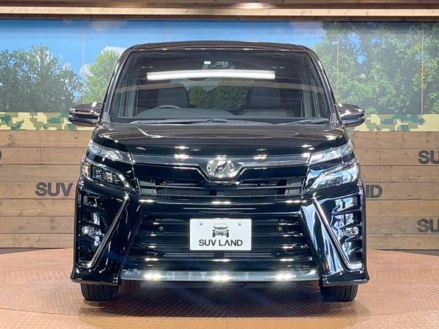 Toyota VOXY 2019-11 13869-14