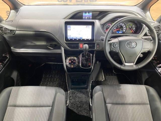 Toyota VOXY 2019-11 13869-1