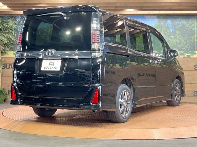 Toyota VOXY 2019-11 13869-17