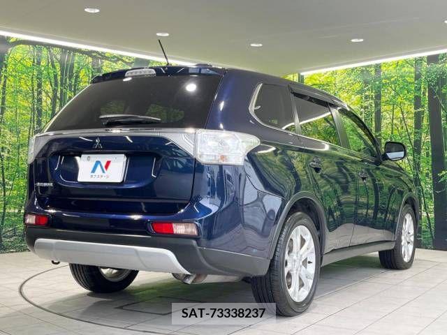 Mitsubishi OUTLANDER 2014-10 281112-18