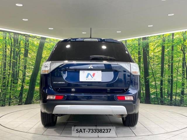 Mitsubishi OUTLANDER 2014-10 281112-16