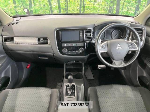 Mitsubishi OUTLANDER 2014-10 281112-1