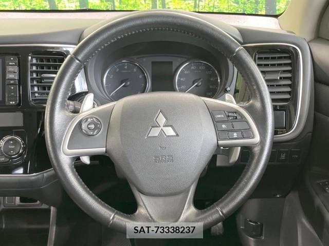 Mitsubishi OUTLANDER 2014-10 281112-12