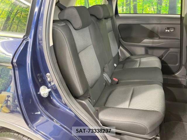 Mitsubishi OUTLANDER 2014-10 281112-9