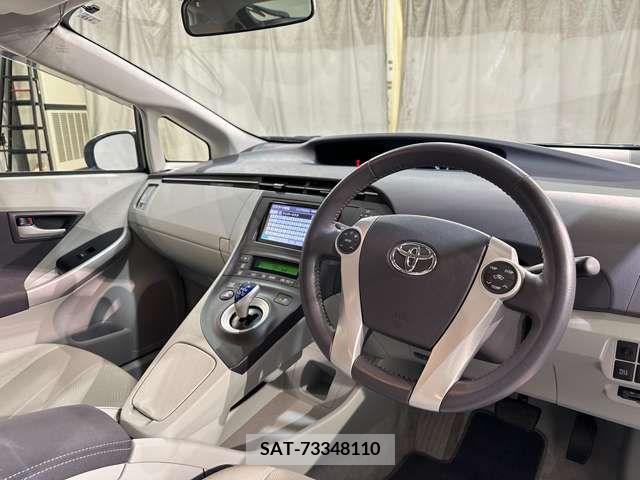 Toyota PRIUS 2011-09 224808-12