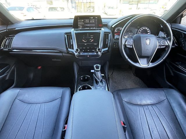 Toyota CROWN SEDAN 2018-11 194826-1