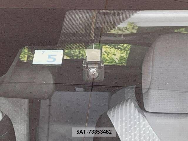 Toyota PRIUS 2016-05 322331-7