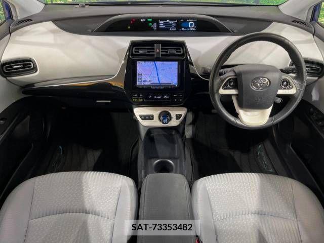 Toyota PRIUS 2016-05 322331-1