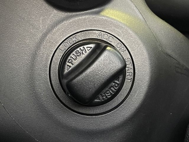 Mazda DEMIO 2012-11 196699-16
