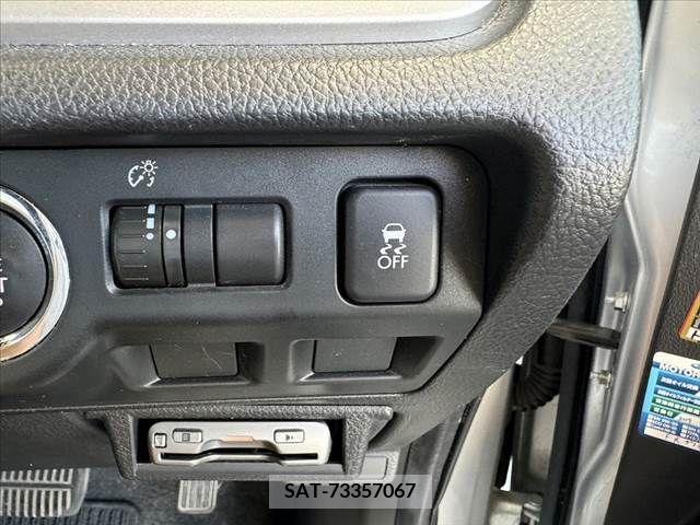 Subaru FORESTER 2013-03 327568-25