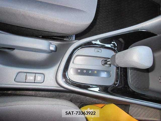 Toyota YARIS 2021-03 245950-6