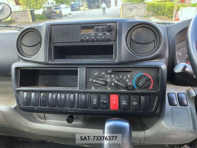 Hino DUTRO 2013-12 296678-19