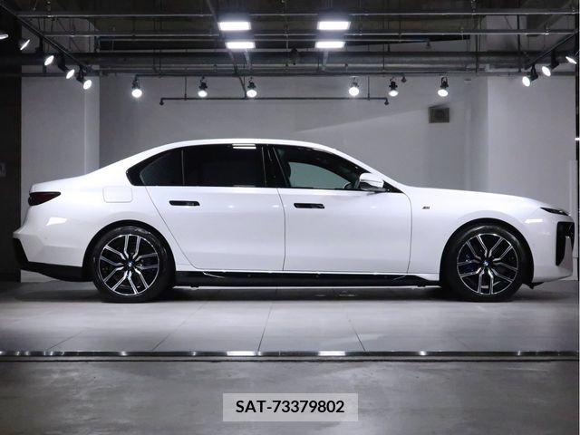 Bmw i7 2023-11 357147-3